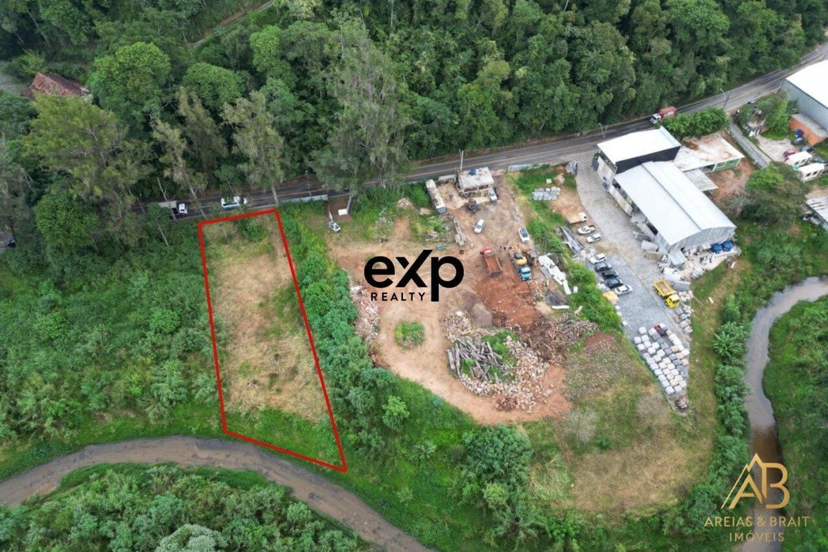 Terreno 1.390 m² à Venda em Itaipava, Petrópolis